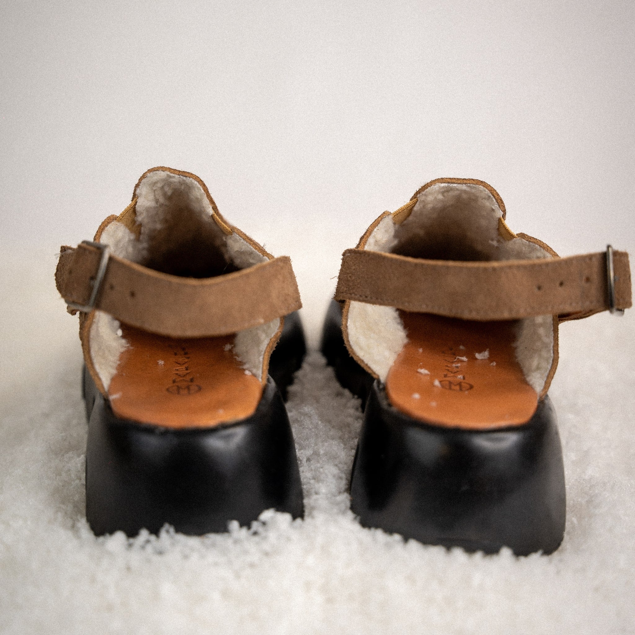 Arrière du sabot Sierra Moka fourré en laine synthétique