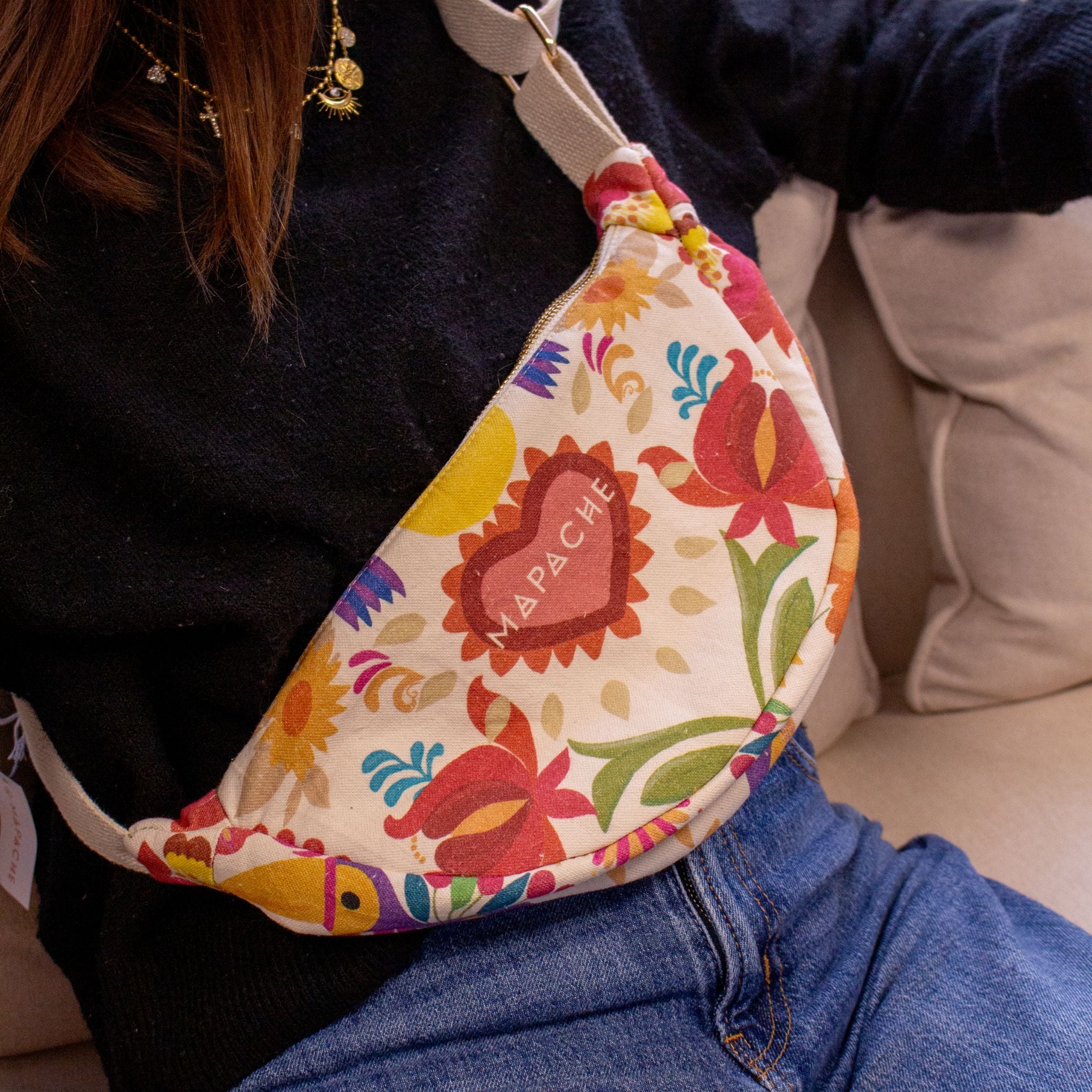 Banane Mexico Mi Amor portée en bandoulière – look coloré et vibrant.