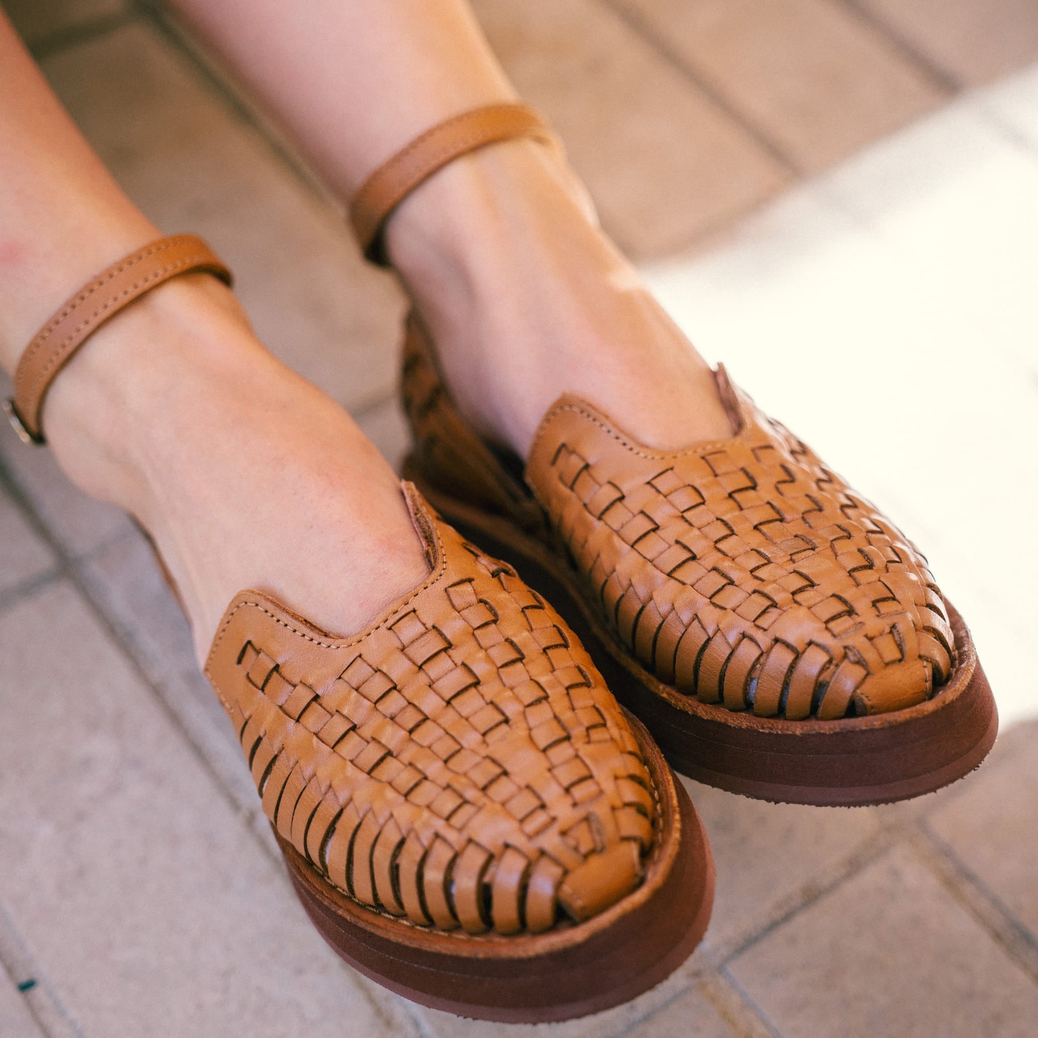 Carmen Camel - Huarache Mapache