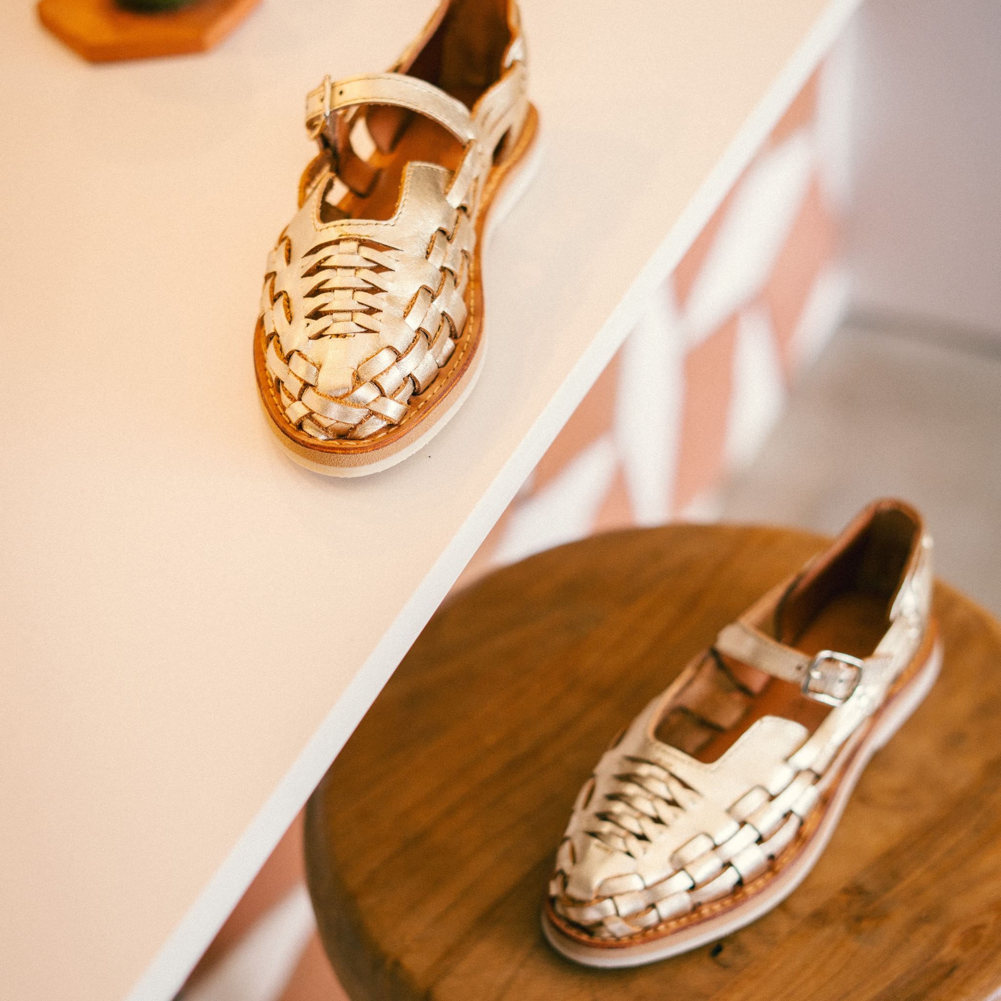 Gaby Champagne - Huarache Ballerine Mapache