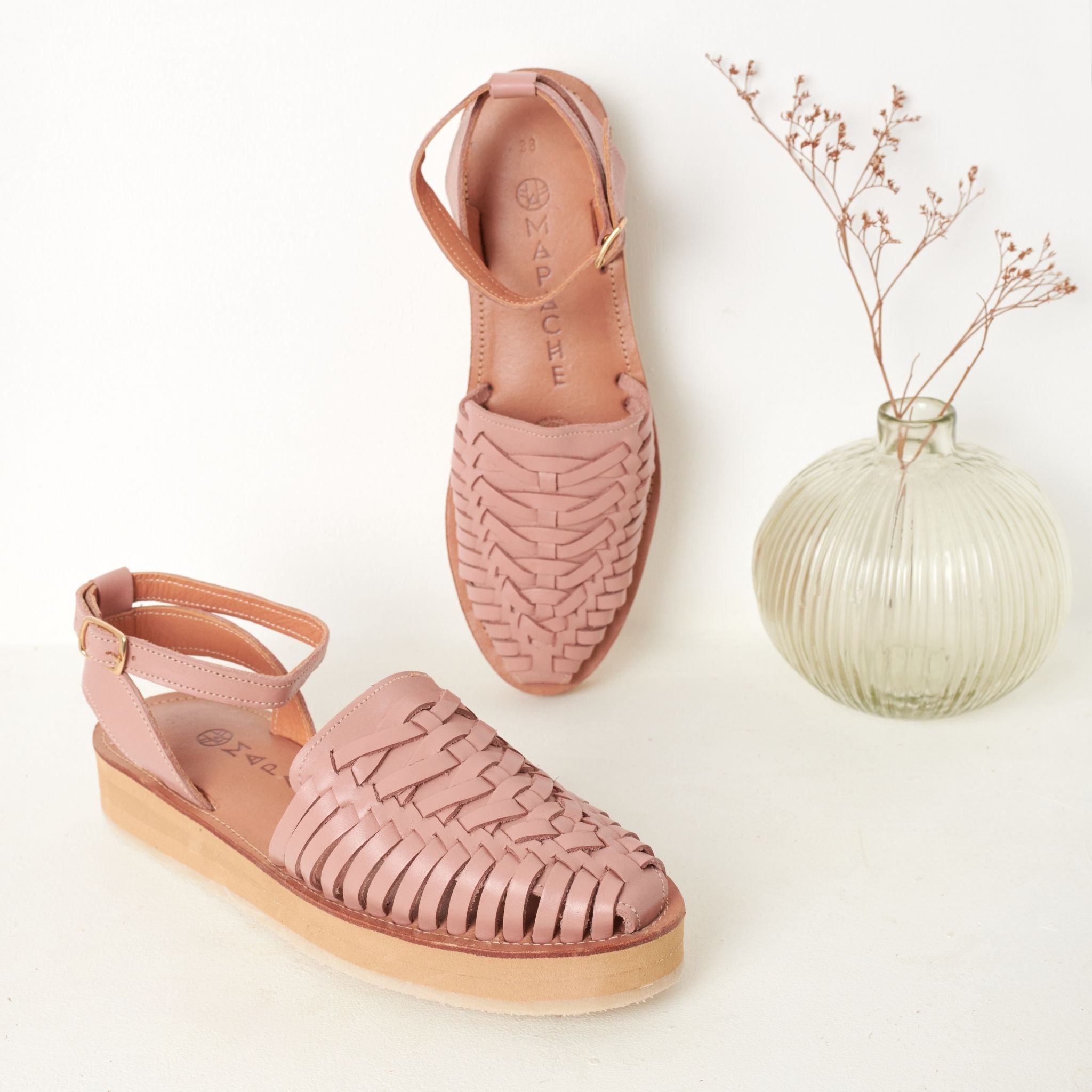 Loma Blush - Mapache - Sandales en cuir rose pastel, délicates et douces, parfaites pour l'été.