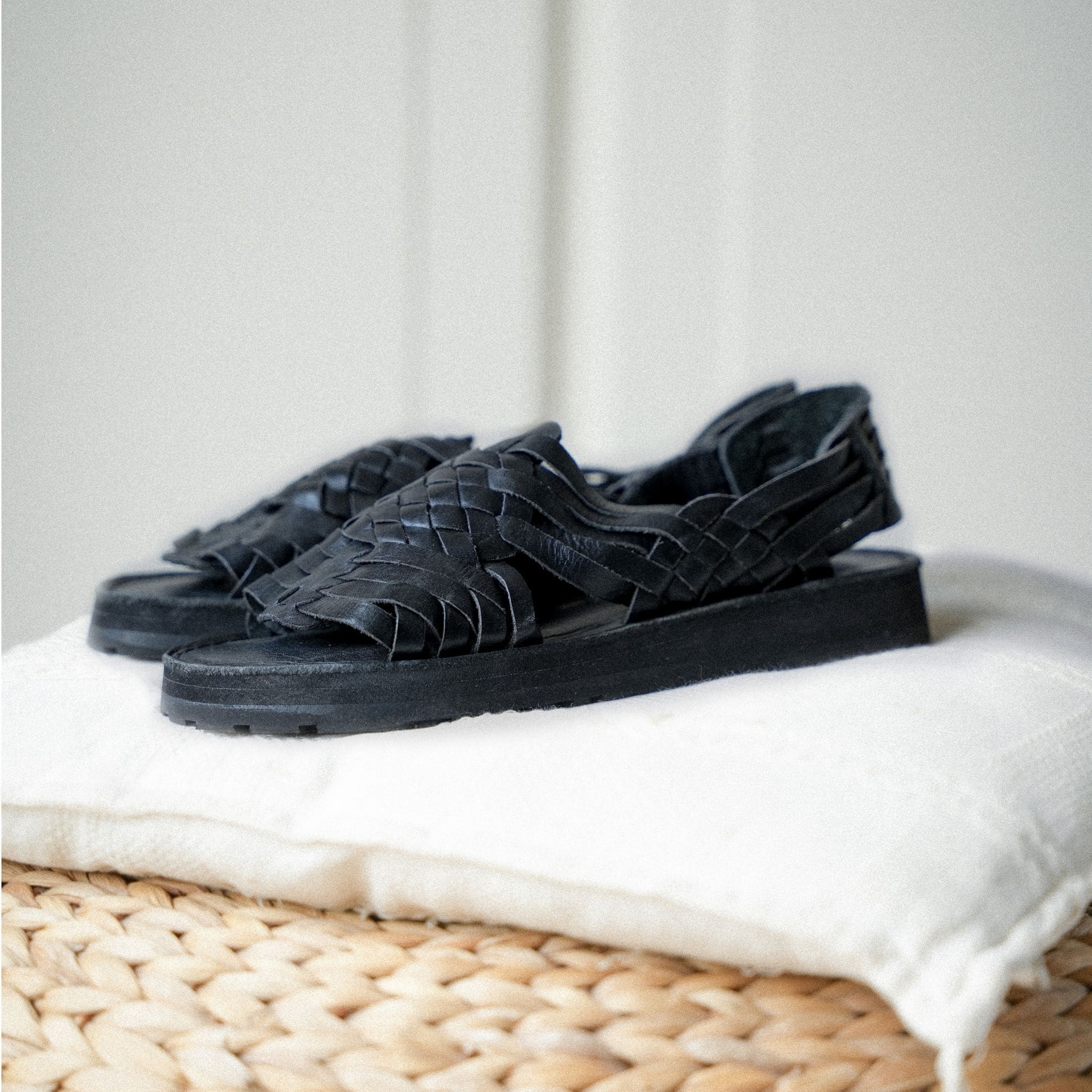FRIDA NOIR - SANDALE FEMME MAPACHE