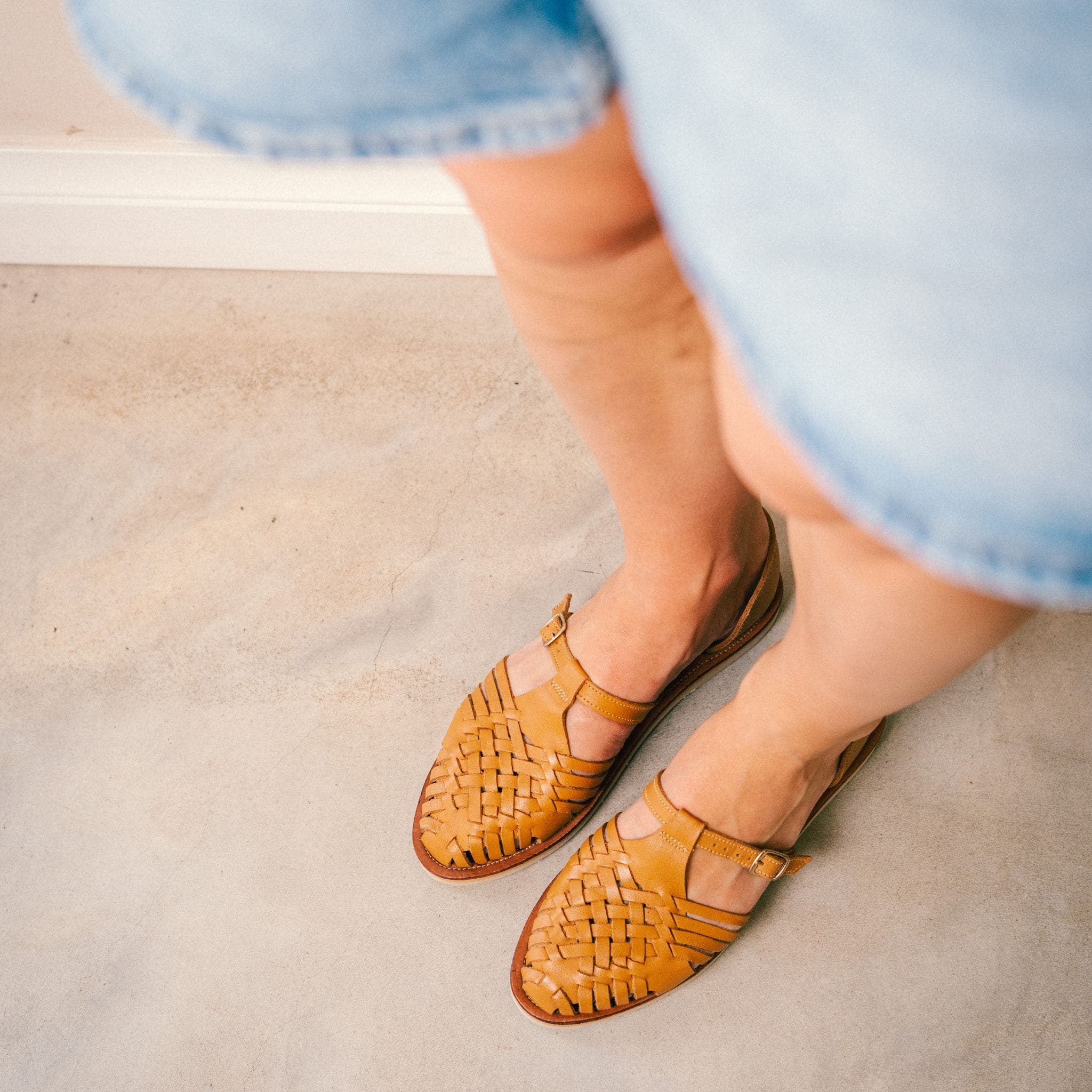 Linda Camel - Huarache Mapache